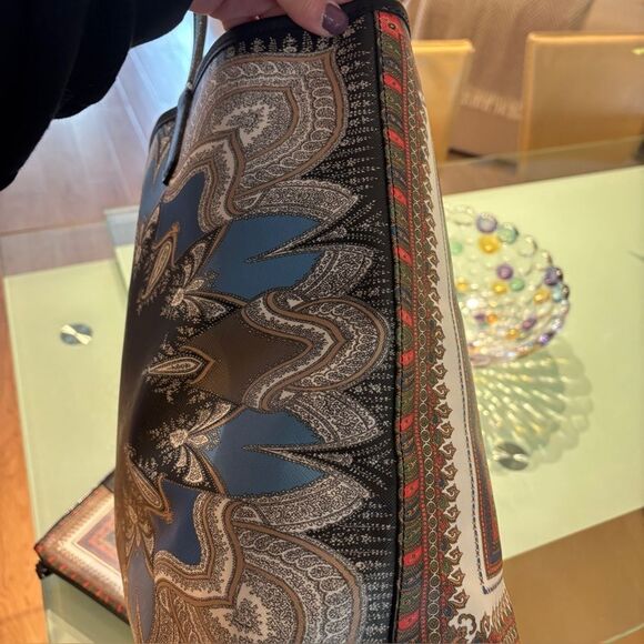 GIVENCHY Black Red & Blue White Scarf Print PVC Leather Tote Bag w inside bag - Picture 14 of 16